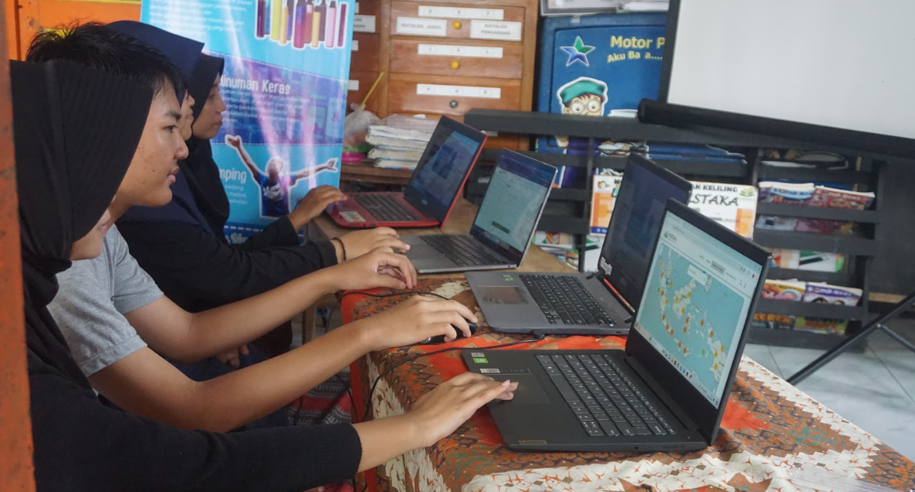 Pelatihan Pengelolaan Website Pustaka Digital dan Konten Kreator