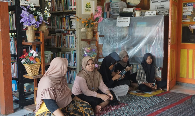 kegiatan sosialisasi di limbah pustaka