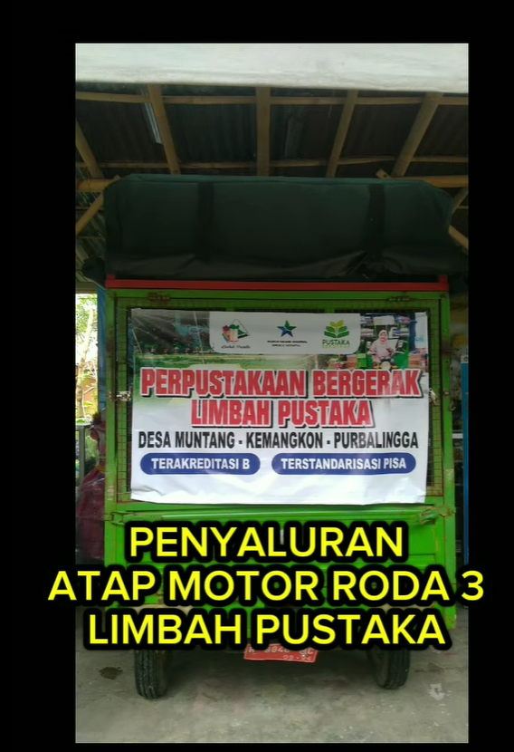 Tak Khawatir Hujan Lagi, Motor Roda Tiga Limbah Pustaka Dapat Bantuan Atap dari Telkomsel